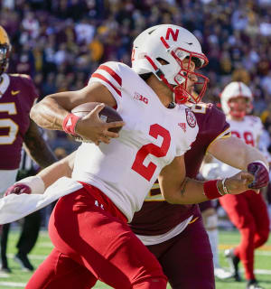 Adrian Martinez run Nebraska at Minnesota 2021 first half USATSI_16967458 cropped